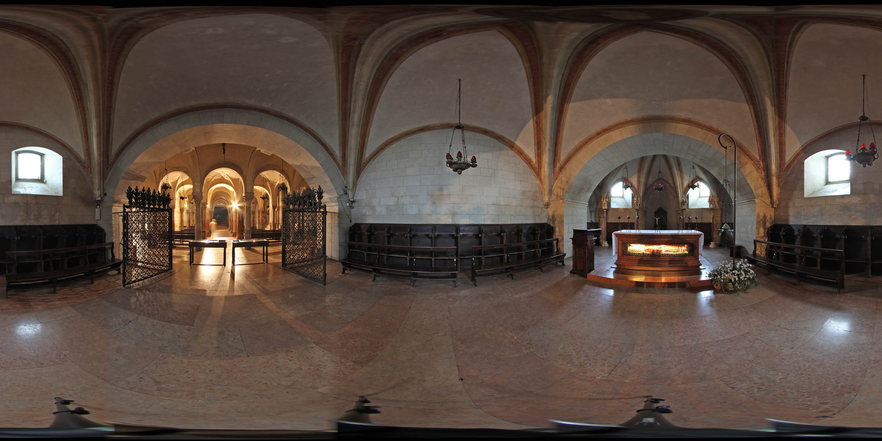 Il restauro della cripta e dell'arca dei 'de Petolis' nel chiostro di San Zeno - Chiese Vive - Chiese Verona